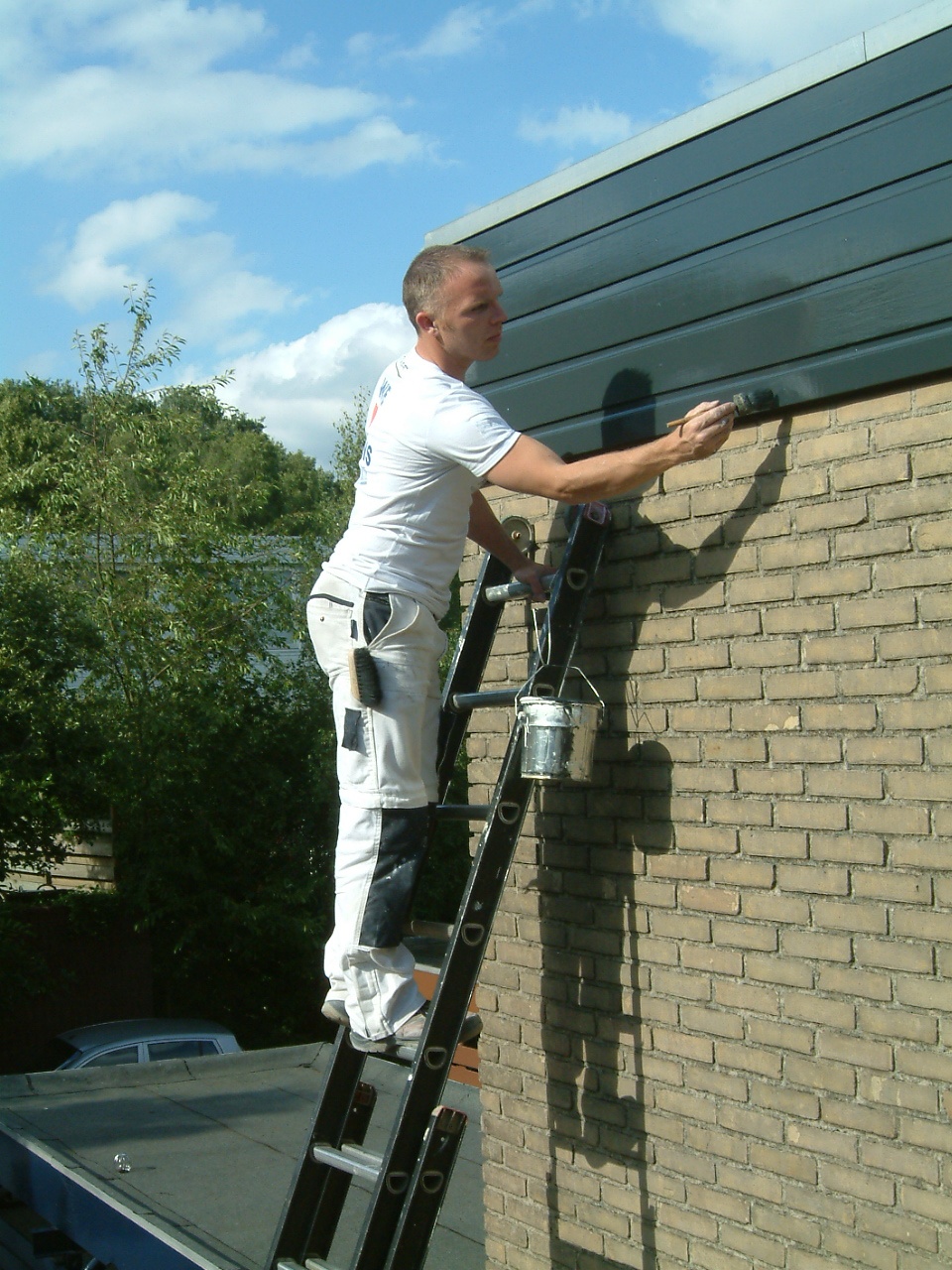 Schilder aan het werk